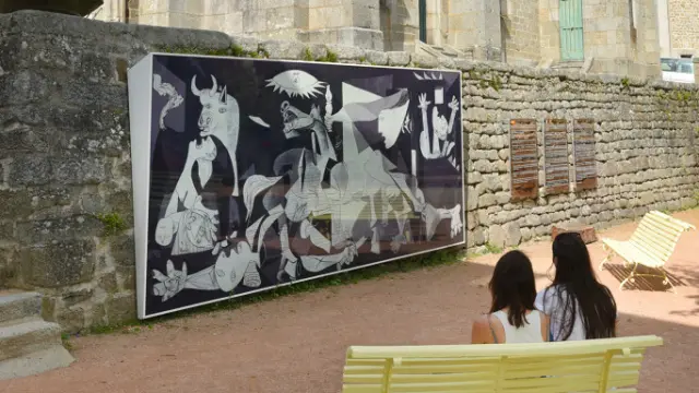 Reproduction de Guernica à Crocq dans la Creuse