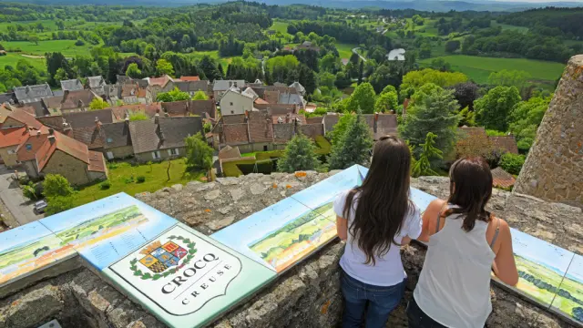 Panorama - Tours de Crocq dans la Creuse