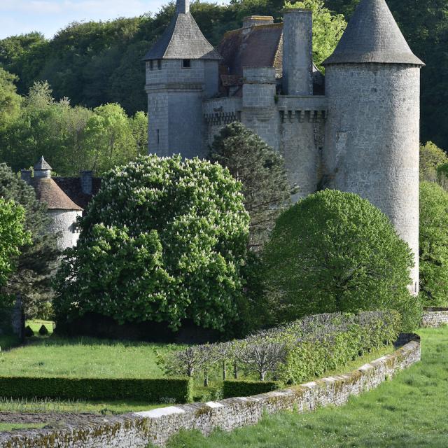 ADRT 23-Château de Villemonteix à Chénérailles