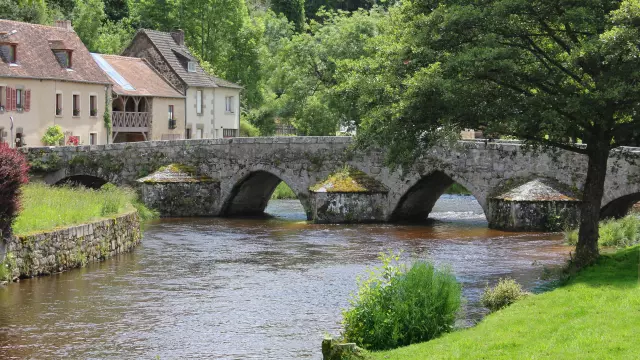 felletin-pont-roby-01-aubusson-felletin-tourisme-scaled.jpg