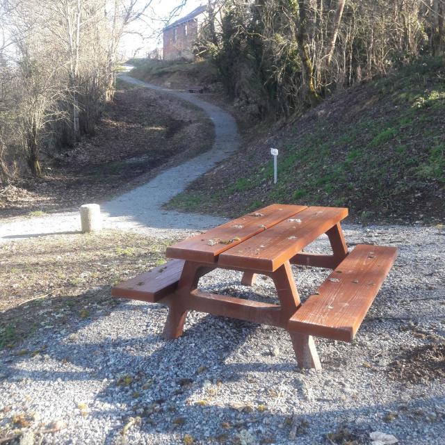 Table Pique Nique St Martial Le Mont