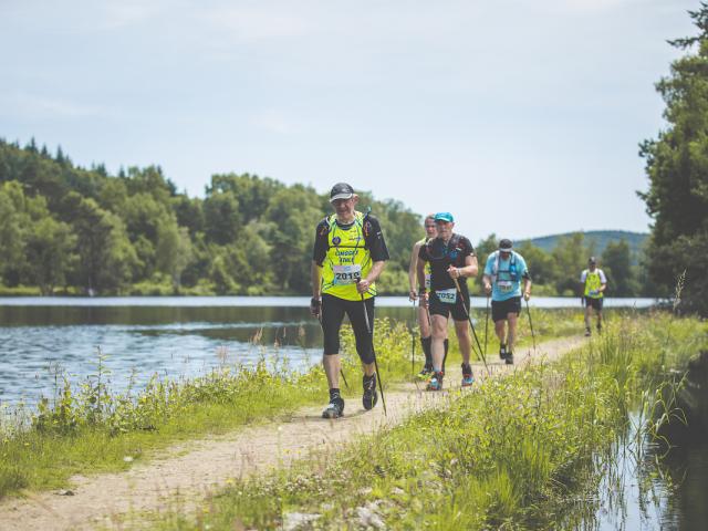 tour-du-lac-pedestre-1.jpg