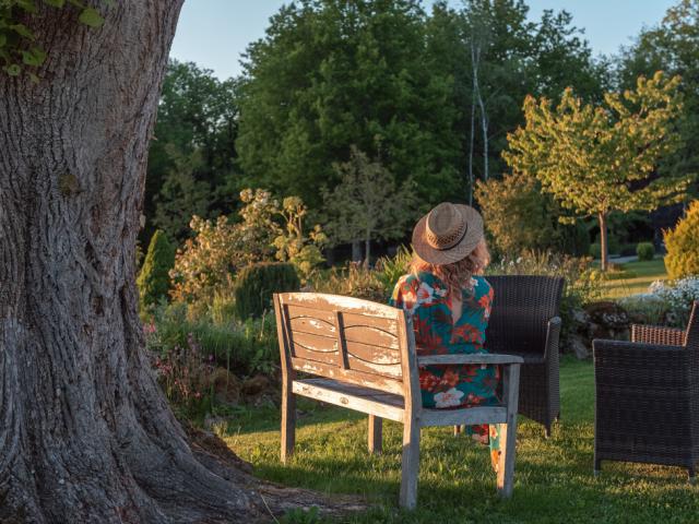 Domaine de la Jarrige - coucher de soleil au jardin