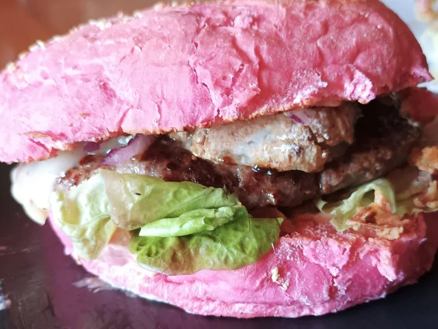 Burger A La Betterave Ferme Des 4 Comperes