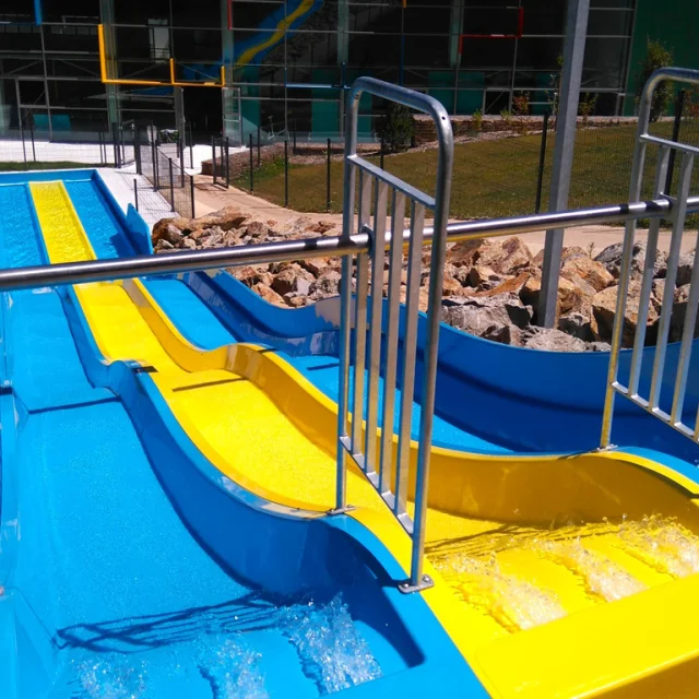 centre-aquatique-pentaglisse-copie.jpg