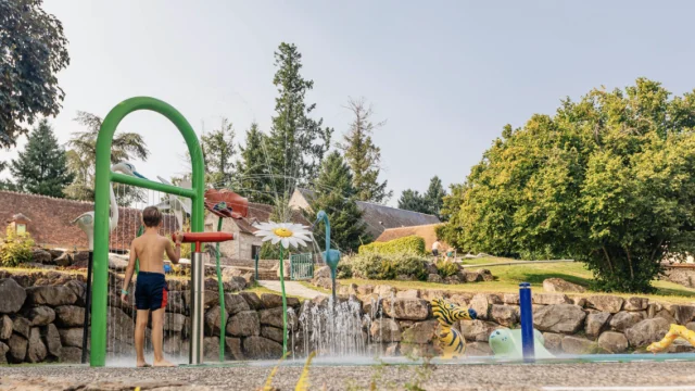 Espace Aquatique du camping 4* du château de Poinsouze à Boussac-Bourg dans la Creuse - Clé Verte - Tourisme Durable