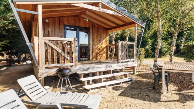Ecolodge Premium - Camping du château de Poinsouze à Boussac-Bourg dans la Creuse - Tourisme Durable - Clé Verte
