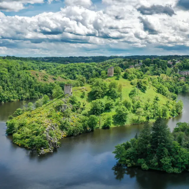 Forteresse de Crozant - Vallée des Peintres dans la Creuse