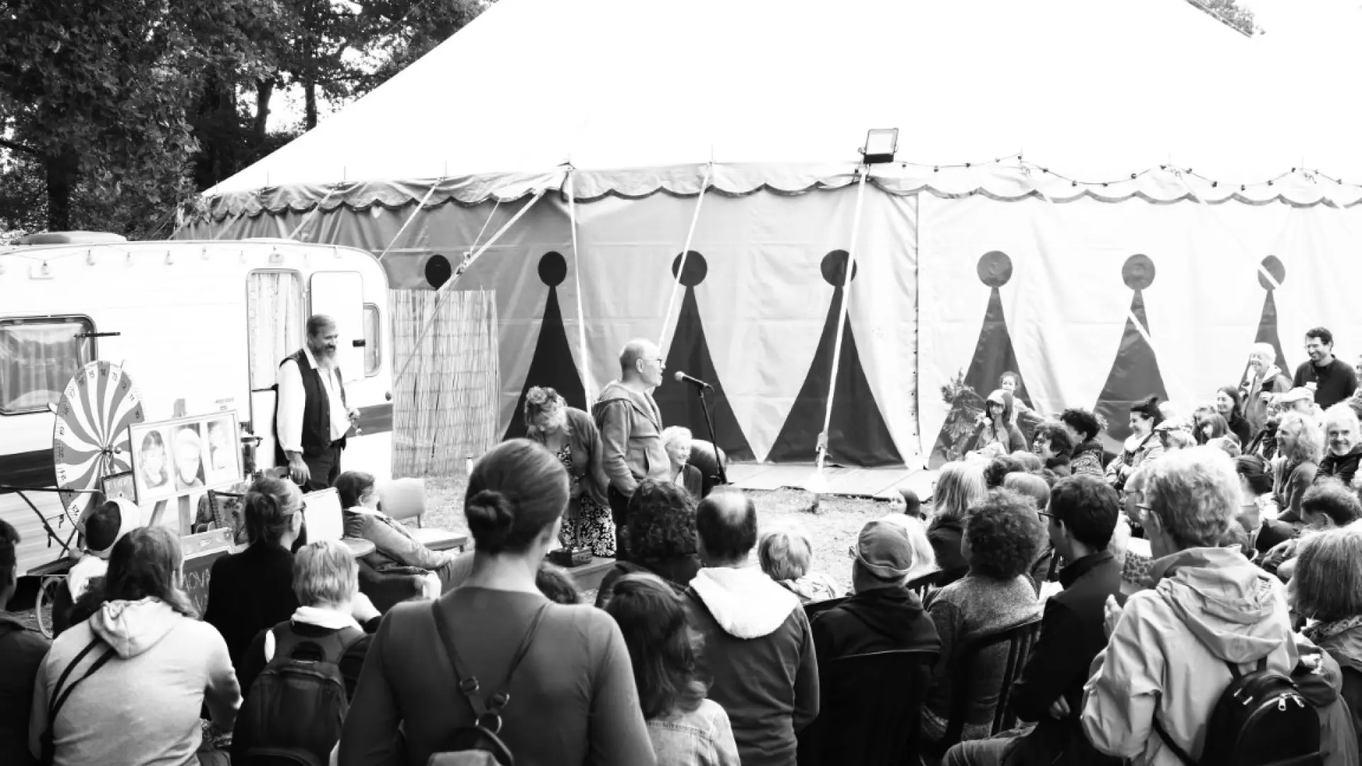 2025 Paroles De Conteurs© Christian Garnero