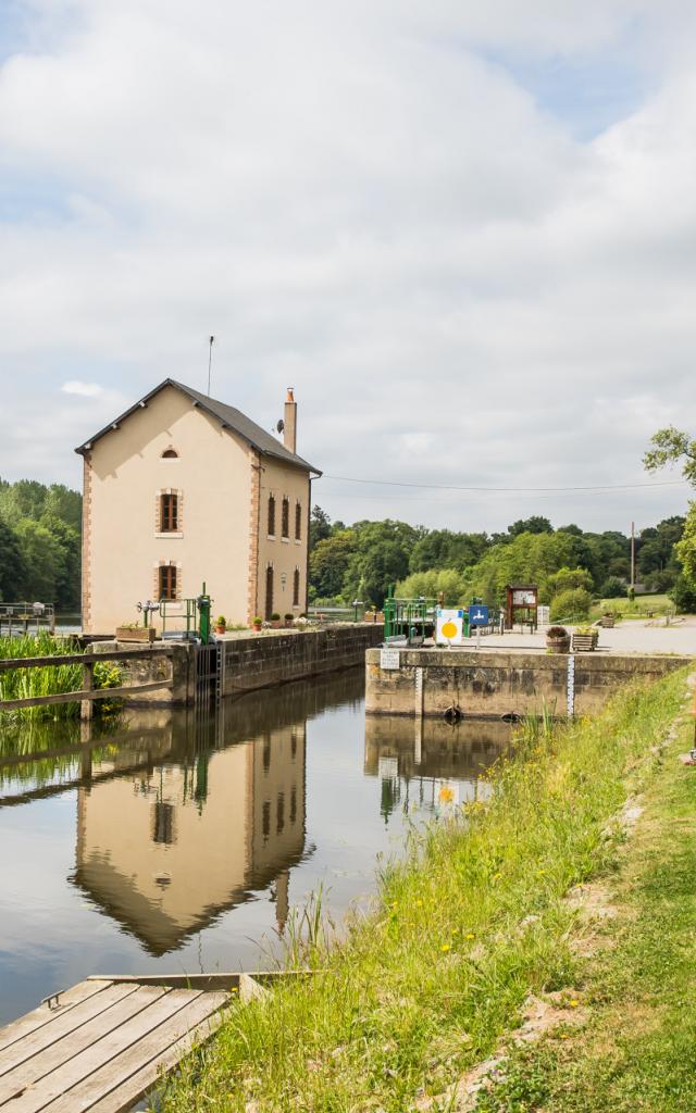 écluse de Neuville