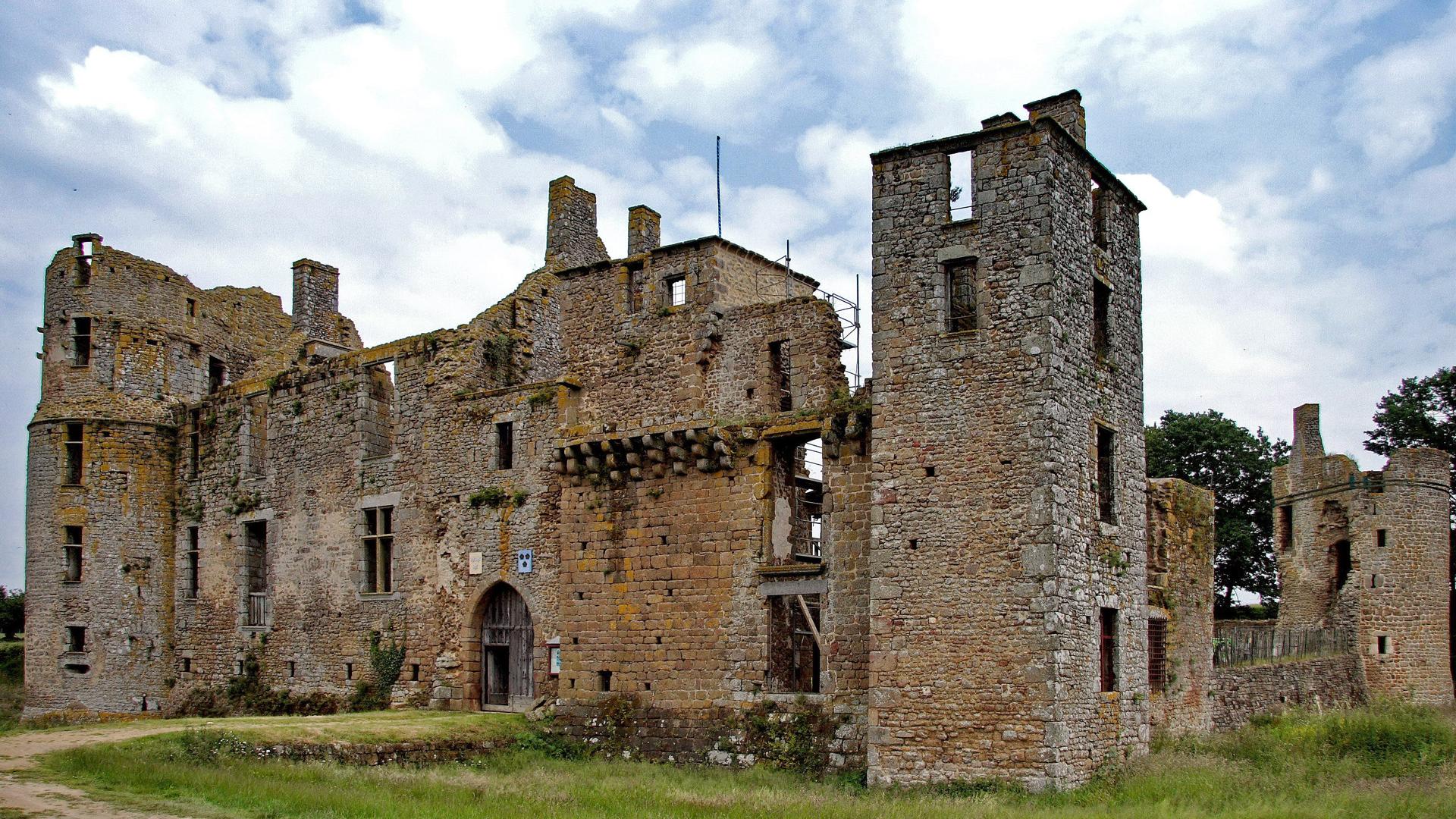 Chateau du Bois-Thibault Lassay Les Chateaux