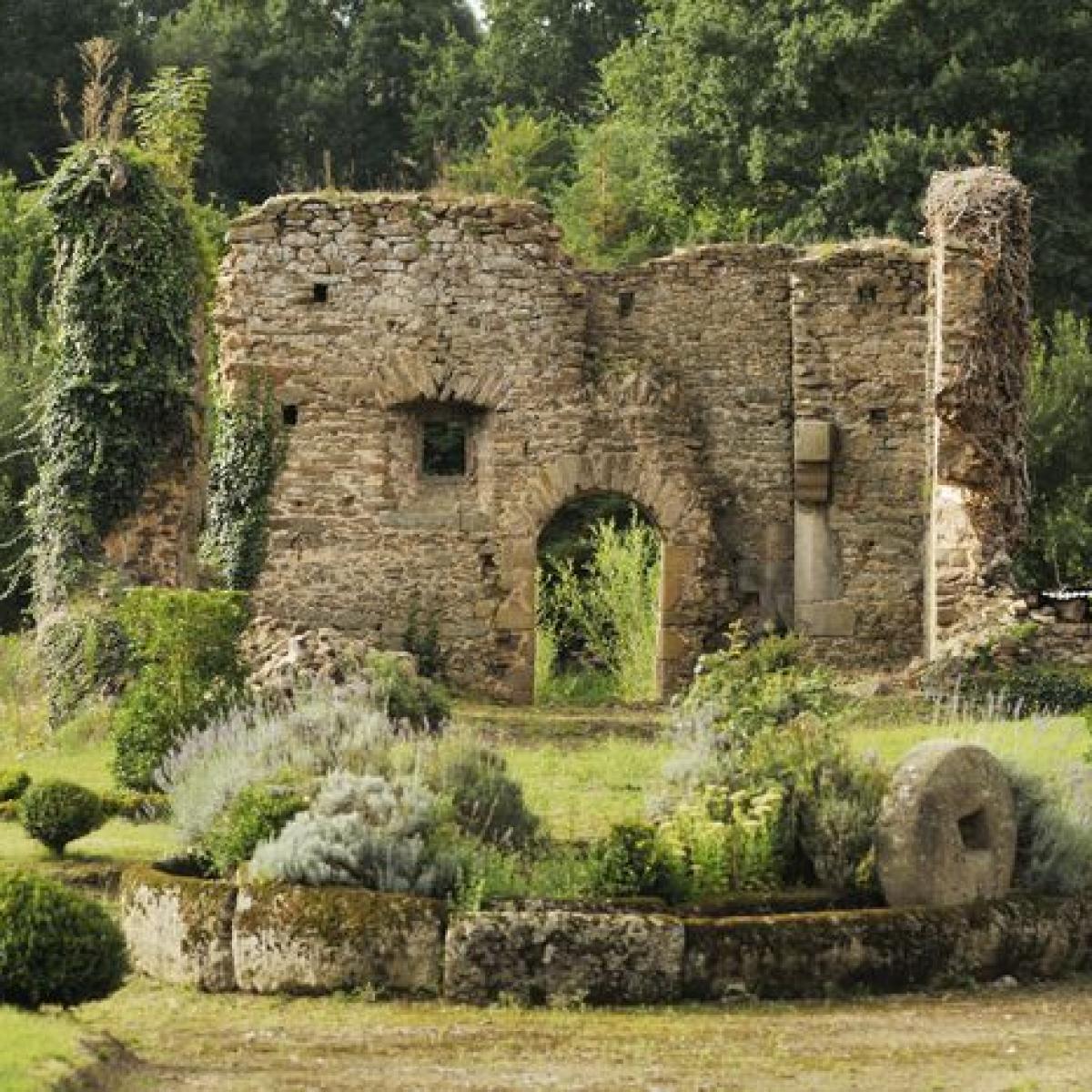 Blandine Delpech, “Château de la Chasse Guerre” | Tourism portal of the ...