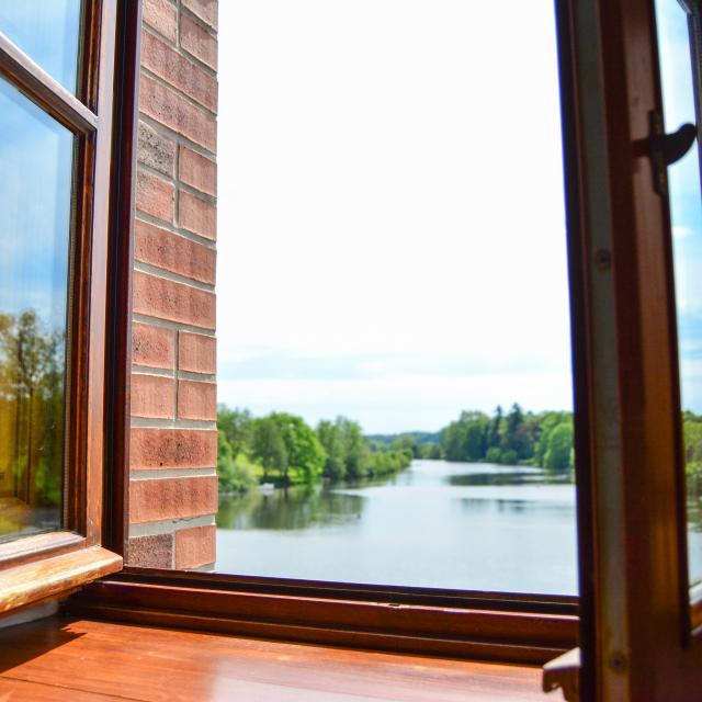 Vue sur la Mayenne Chambres D Hotes Le Moulin De Neuville Saint Sulpice