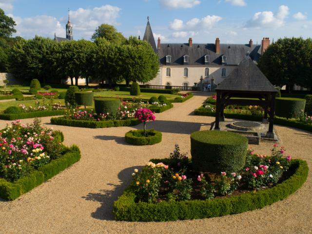 chateau-d-hauterives-argentre-cp-pascal-beltrami---mayenne-tourisme-1920px.jpg