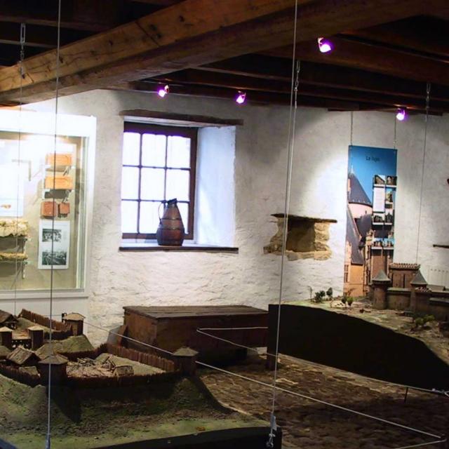 Musee De L Auditoire A Sainte Suzanne Sainte Suzanne Chammes Cp Mayenne Tourisme