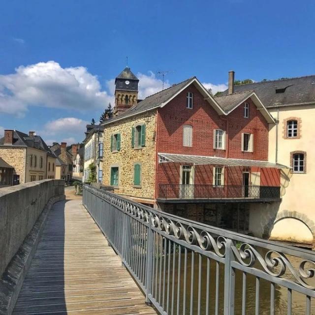 Instagram #hautemayenne