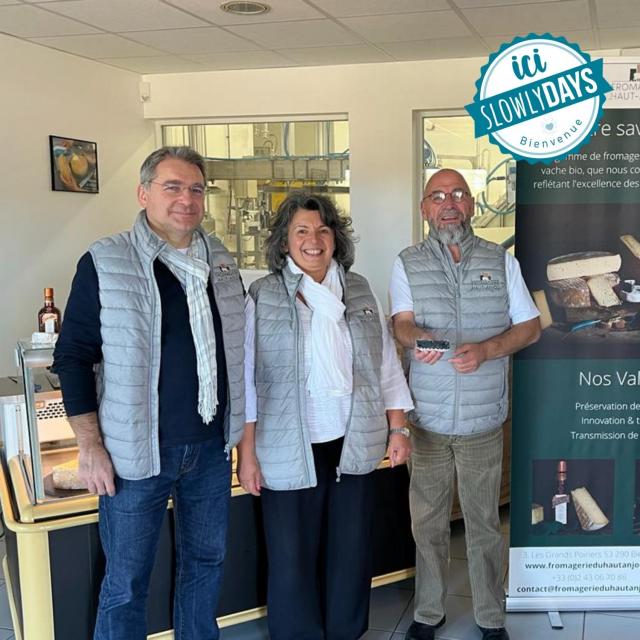 une partie de l'équipe de la fromagerie du Haut Anjou