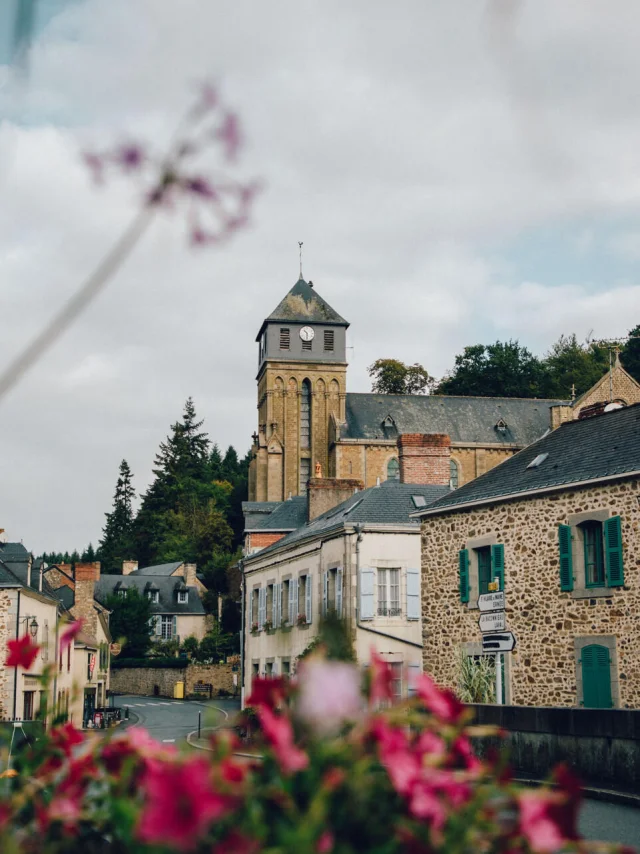 Centre-ville_de_Chailland-Chailland-CP-Loeildeos_-_Mayenne_Tourisme-1920px.jpg