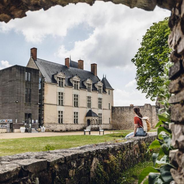 CIAP_de_Sainte-Suzanne-CP-Mathieu_Lassalle_-_French_Wanderers_-_Mayenne_Tourisme-7429-1920px.jpg
