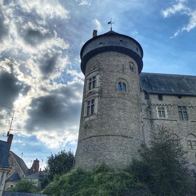 Instagram #destinationmayenne