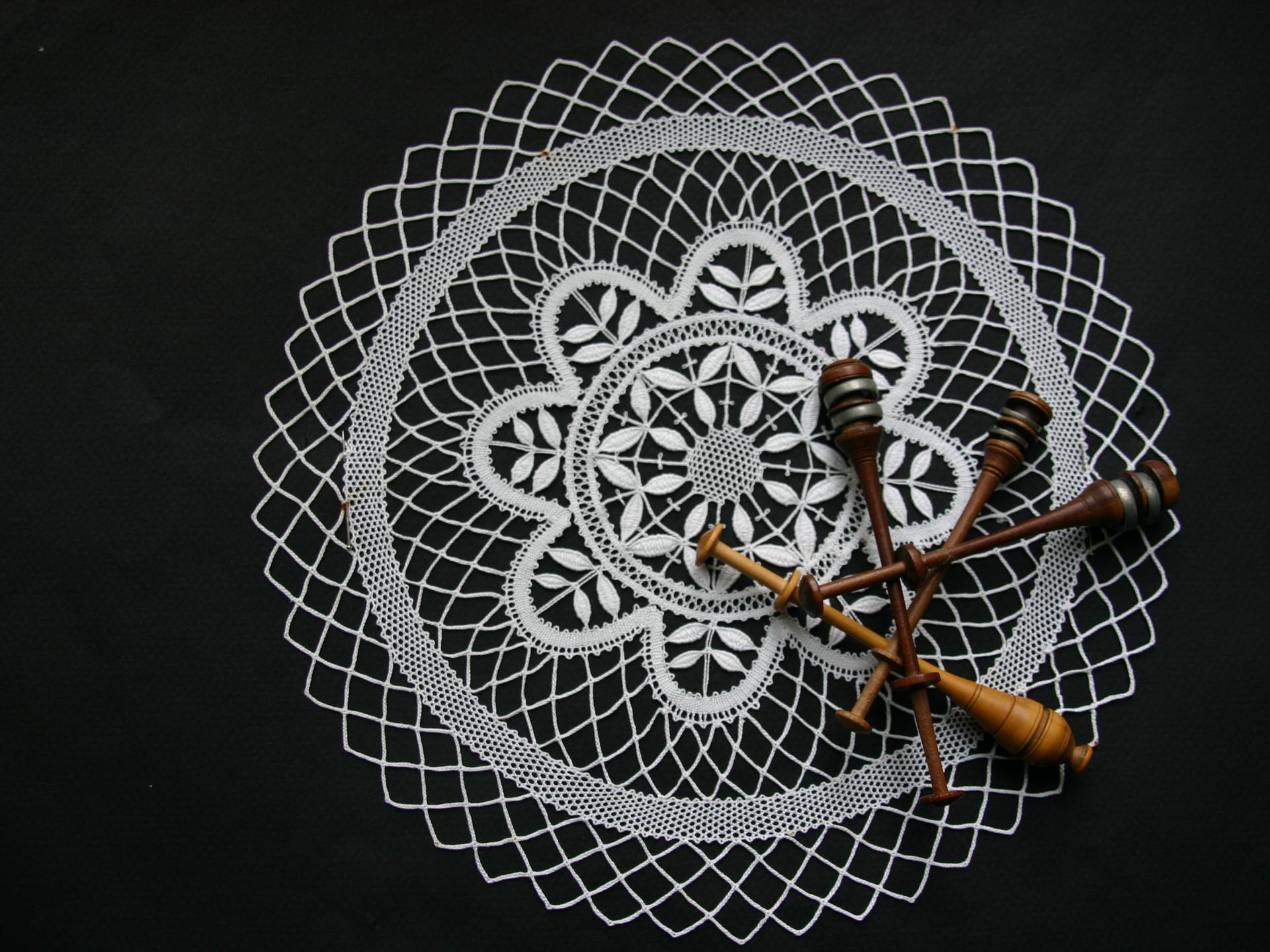 Atelier de dentelle | Office de tourisme de Mirecourt et ses environs