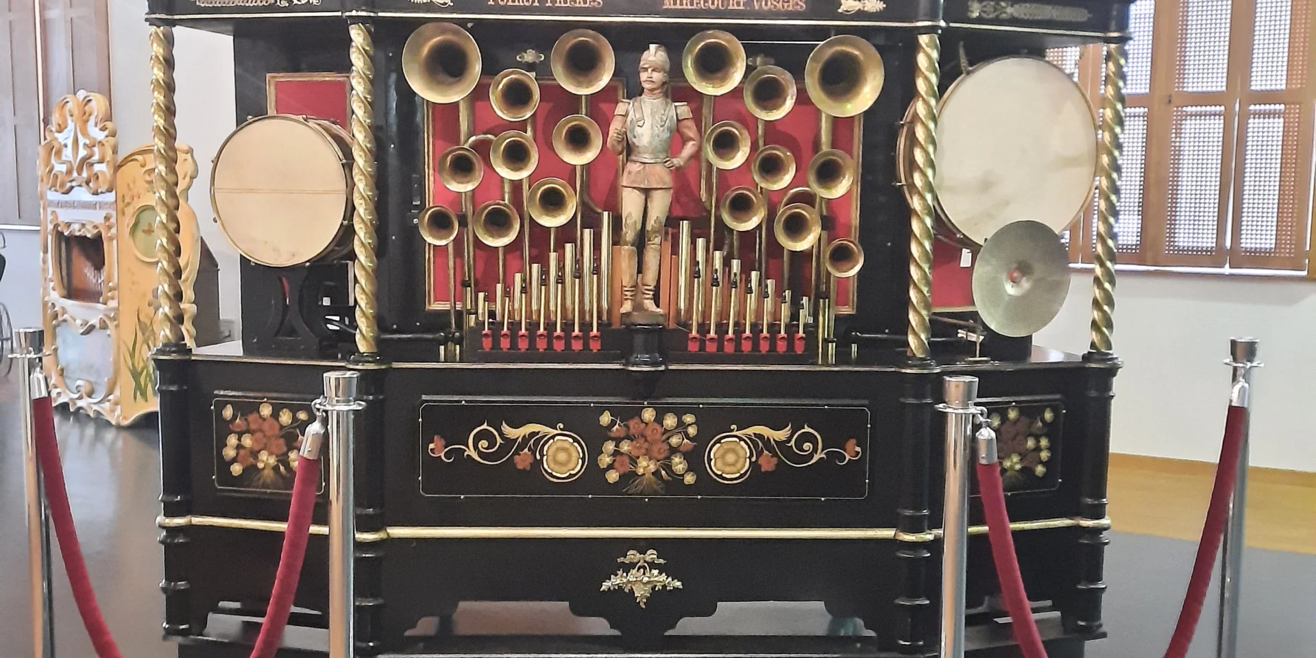 Orgue mécanique Poirot Frères - exposition temporaire Maison de la musique mécanique