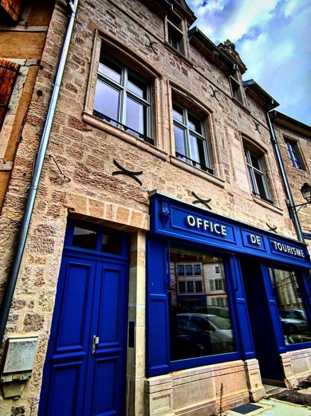 Vue extérieur de l'Office de Tourisme de l'Ouest des Vosges