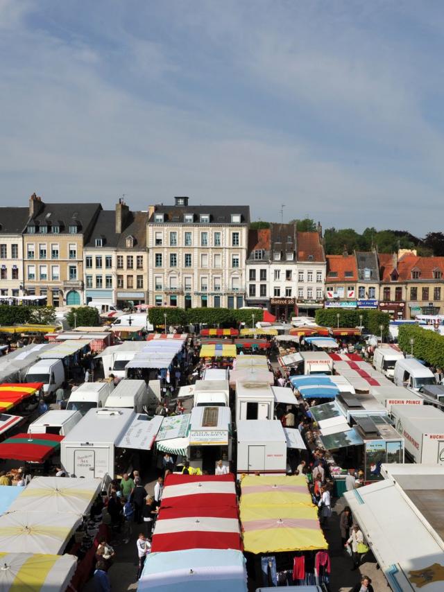 Market Place Foch Saint-Omer