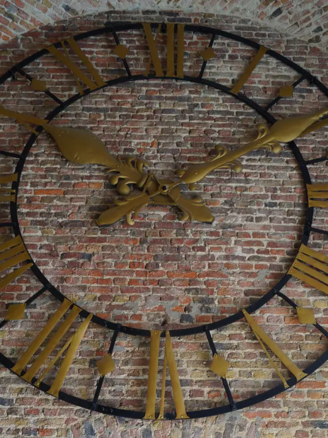Dial of the Belfry of Aire-sur-la-Lys