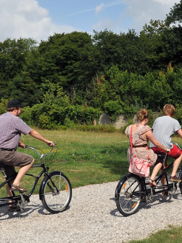 in love - Clairmarais Belles Echappées tandem © 2010-Photo Carl-Office de Tourisme de la Région de Saint-Omer