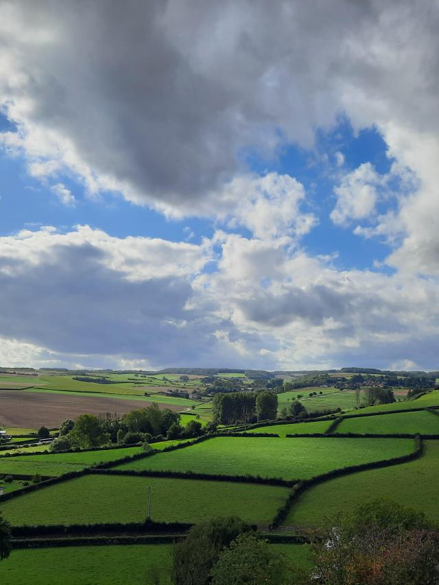 Die ländliche Landschaft in Acquin-Westbécourt