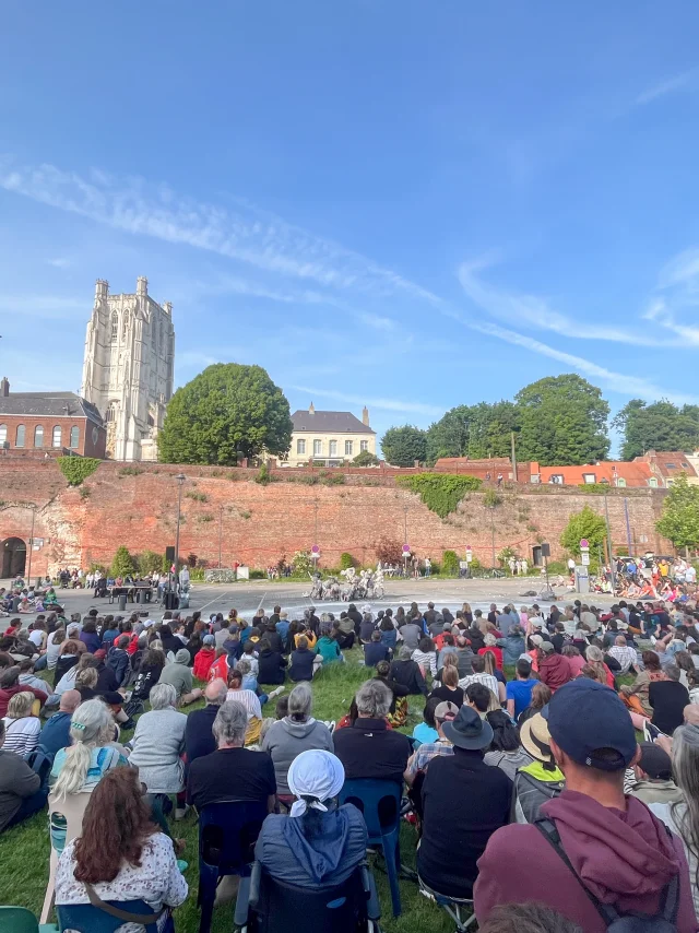 8 Sous Les Paves Lart Tourisme En Pays De Saint Omer