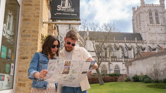 6 Touristes Office De Tourisme De Saint Omer Tourisme En Pays De Saint Omer