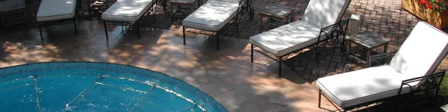 Massage & détente - Uriage Activités Spa transats - Extérieur du spa