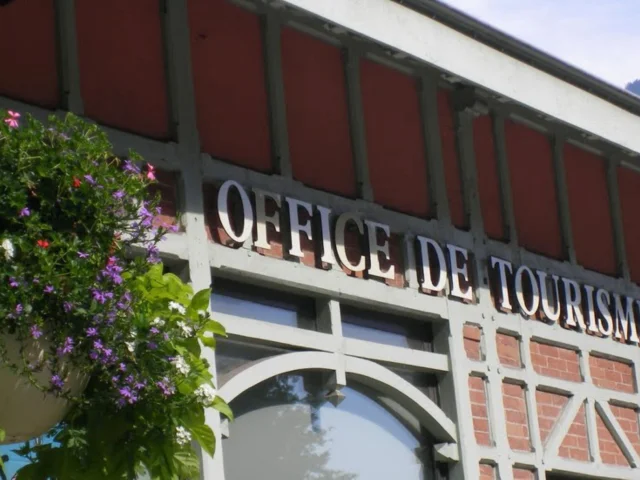 Uriage - Tourist Office Building - Archives
