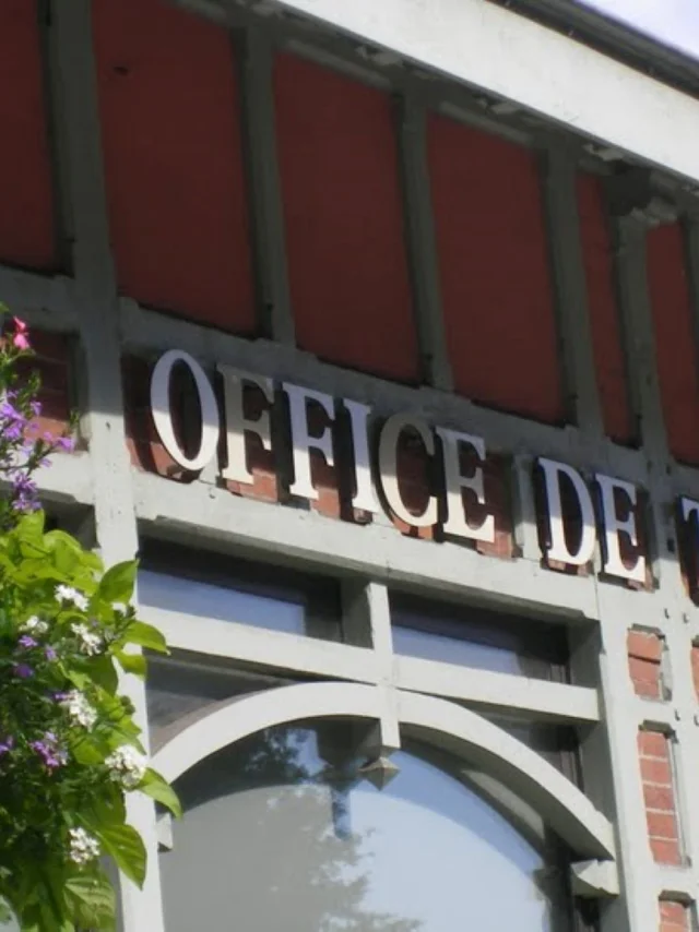 Uriage - Bâtiment Office De Tourisme - Archives