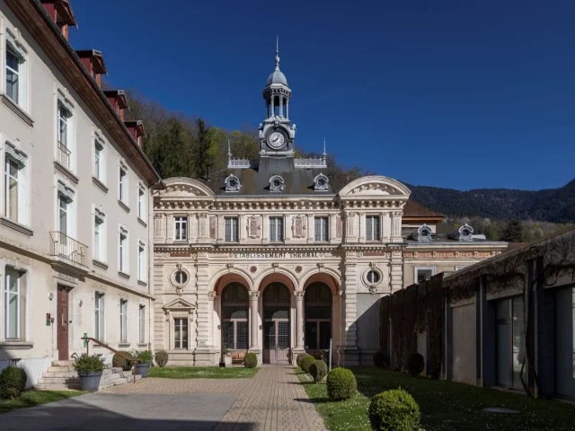 Bâtiment des Thermes d'Uriage - Marie El Hajal