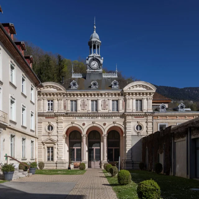 Bâtiment des Thermes d'Uriage - Marie El Hajal