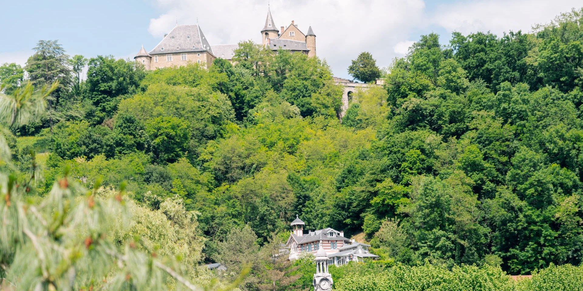 Uriage Landschap Château Marie El Hajal