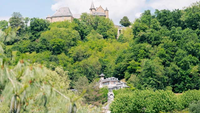 Uriage Paysage Château et Forêt - Marie El Hajal
