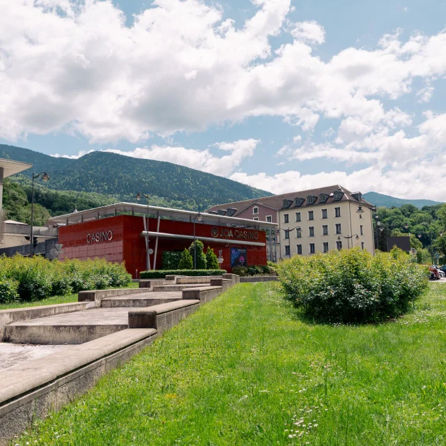 Uriage Paysage - vue sur le casino - Marie El Hajal