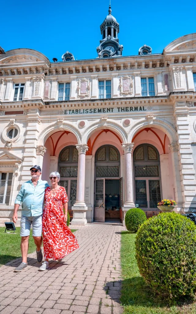 Bâtiment des Thermes d'Uriage - Balade en couple