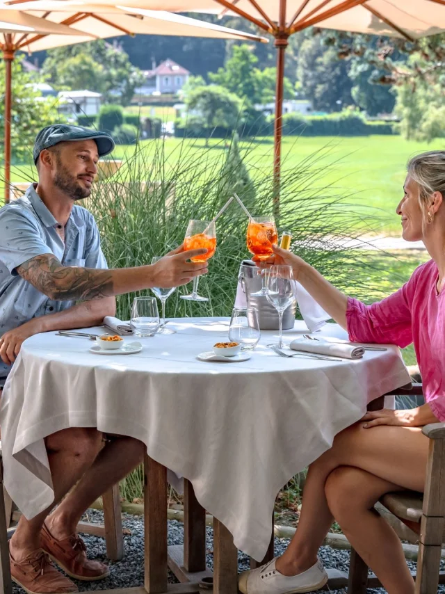 Restaurant and gastronomy in Uriage - couples and cocktails