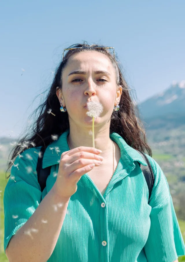 Uriage Randonnée Crêtes - Randonneuse et nature - Marie El Hajal
