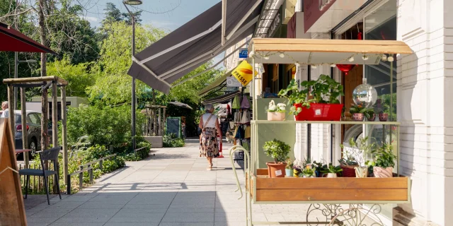 Uriage Ville Commerces Marie El Hajal
