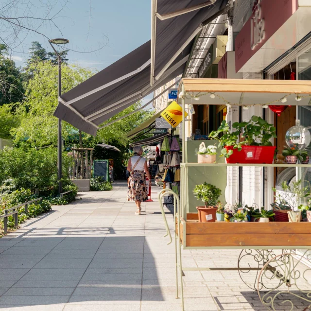 Uriage Ville Commerces Marie El Hajal