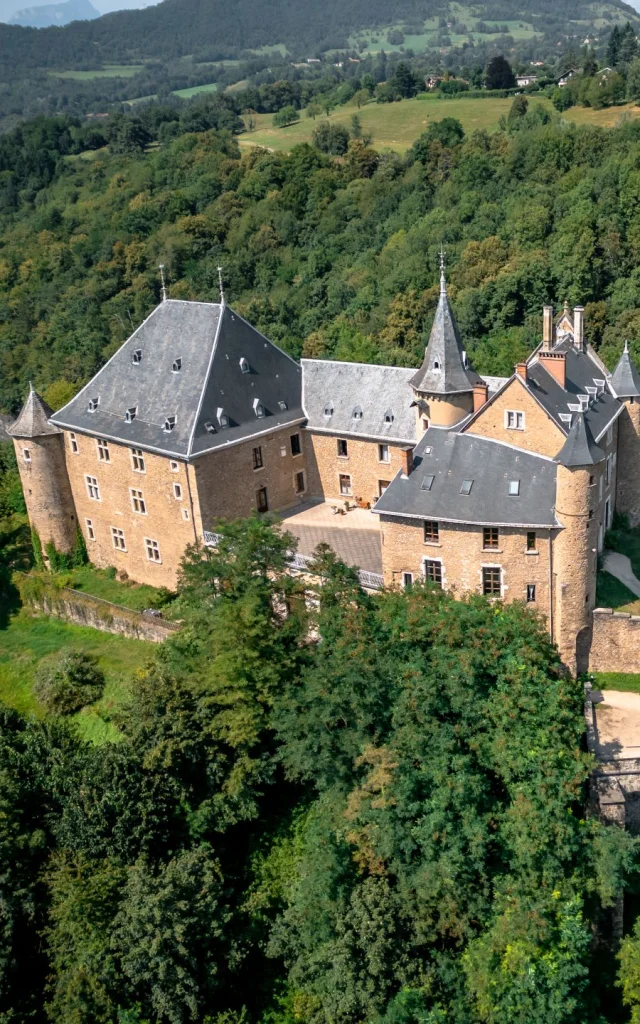 Château d'Uriage au drone - vue du ciel