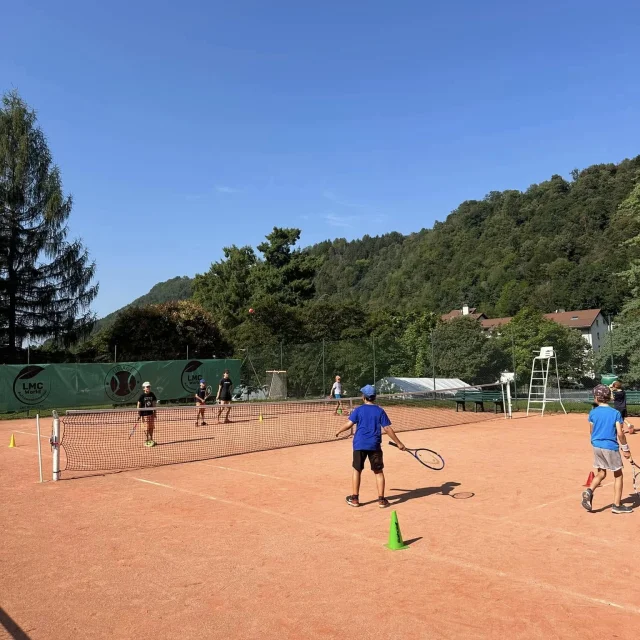Stage de tennis Uriage 2024 sur terre battue