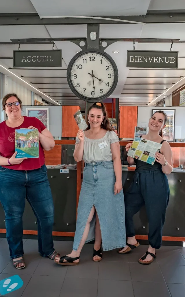 Uriage Tourist Office team