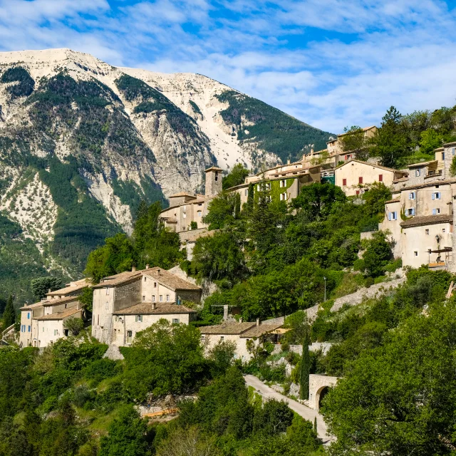 Village de Brante dans la Vallée du Toulourenc